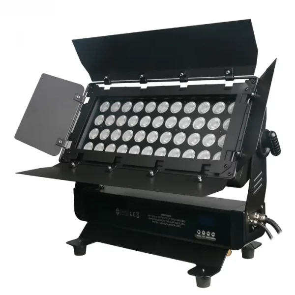 IP65 LED 44x10W RGBW Wash Panel (with barn doors)